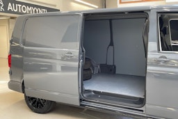 harmaa Volkswagen Transporter 2024 kuva 12.