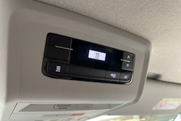 harmaa Volkswagen Transporter 2024 kuva 28.