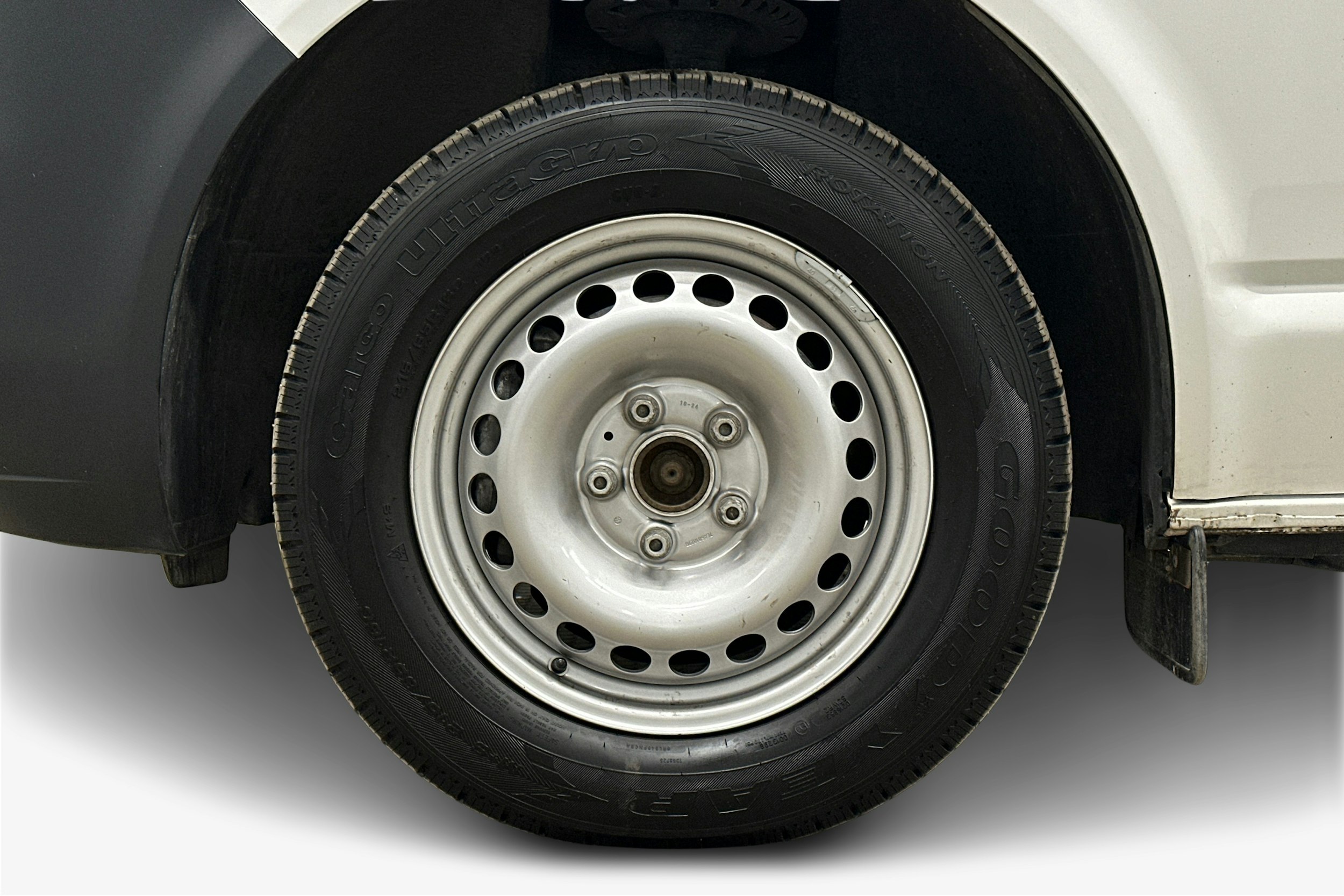 valkoinen Volkswagen Transporter 2024 kuva 9.