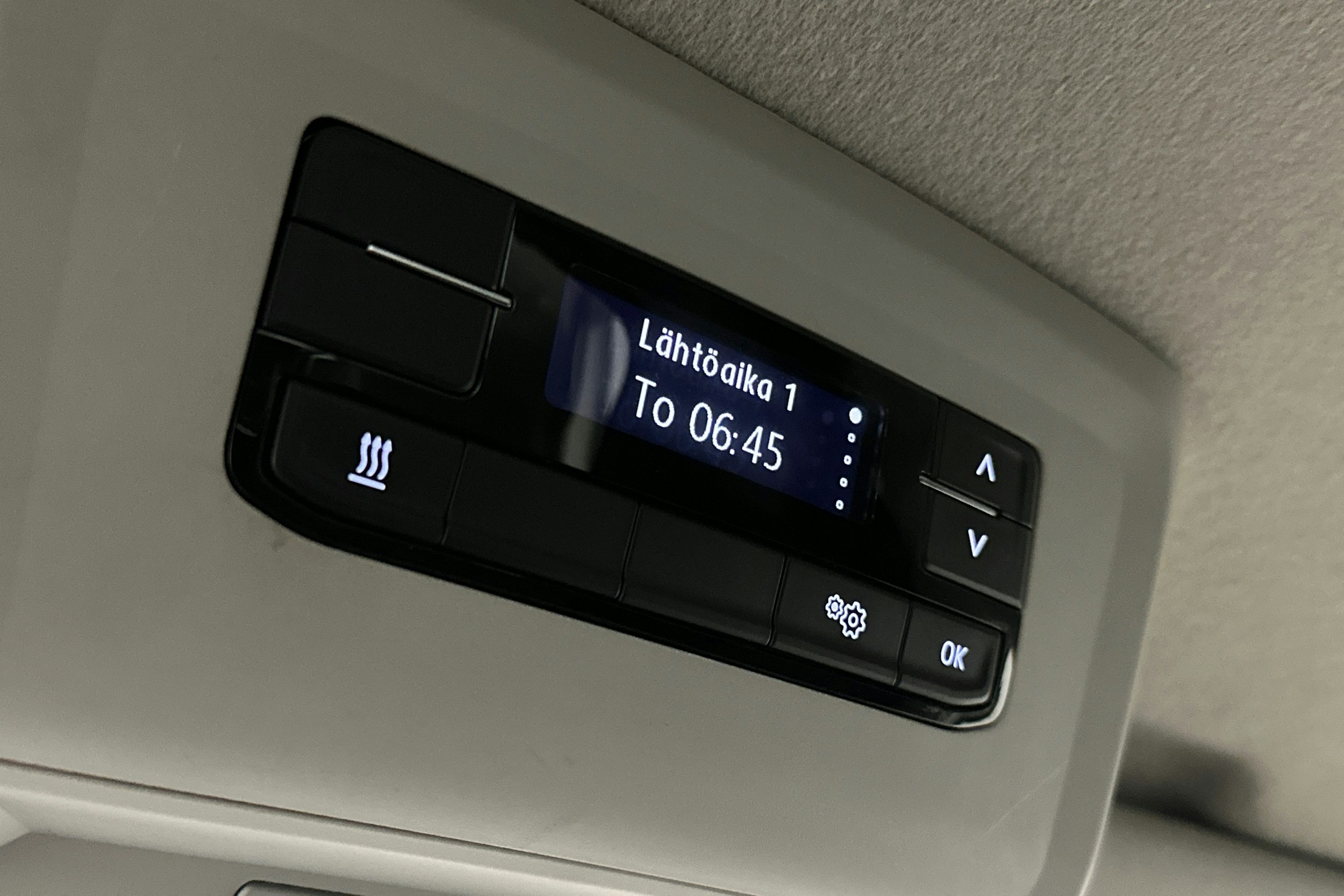 valkoinen Volkswagen Transporter 2024 kuva 17.