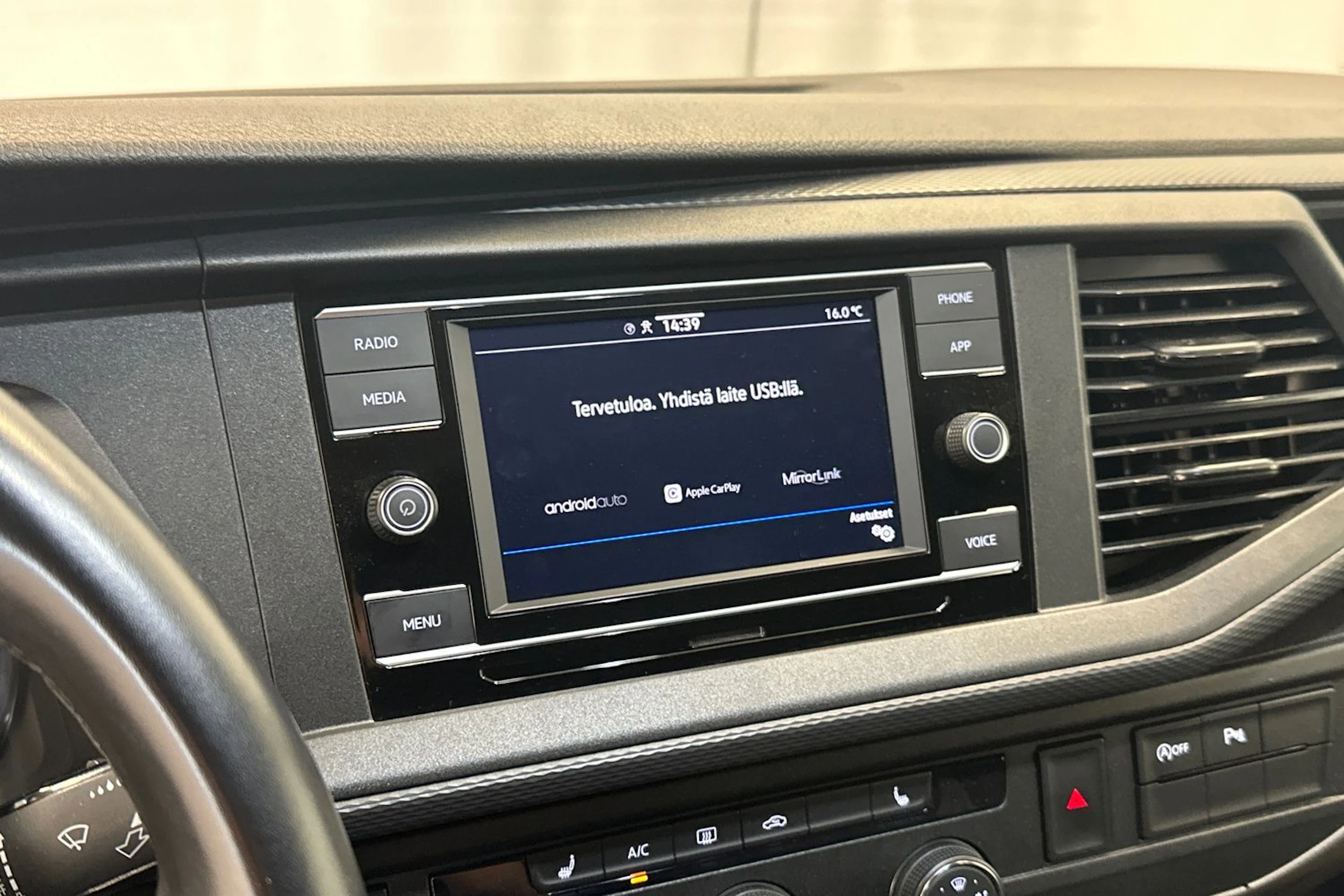 met. sininen Volkswagen Transporter 2022 kuva 14.