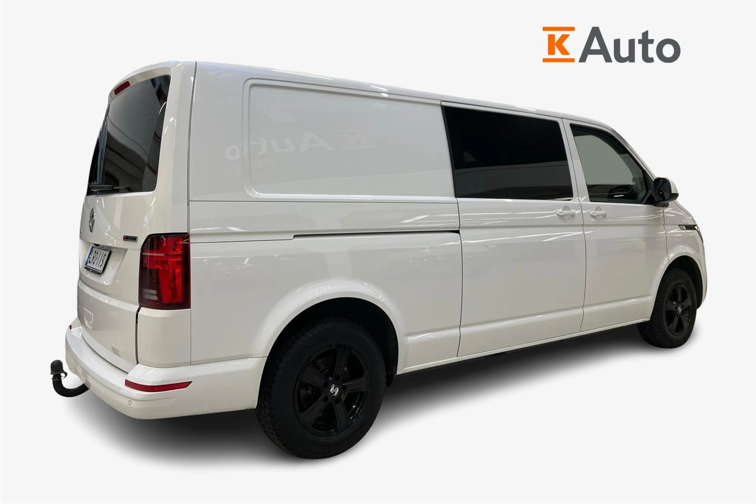 valkoinen Volkswagen Transporter 2023 kuva 3.