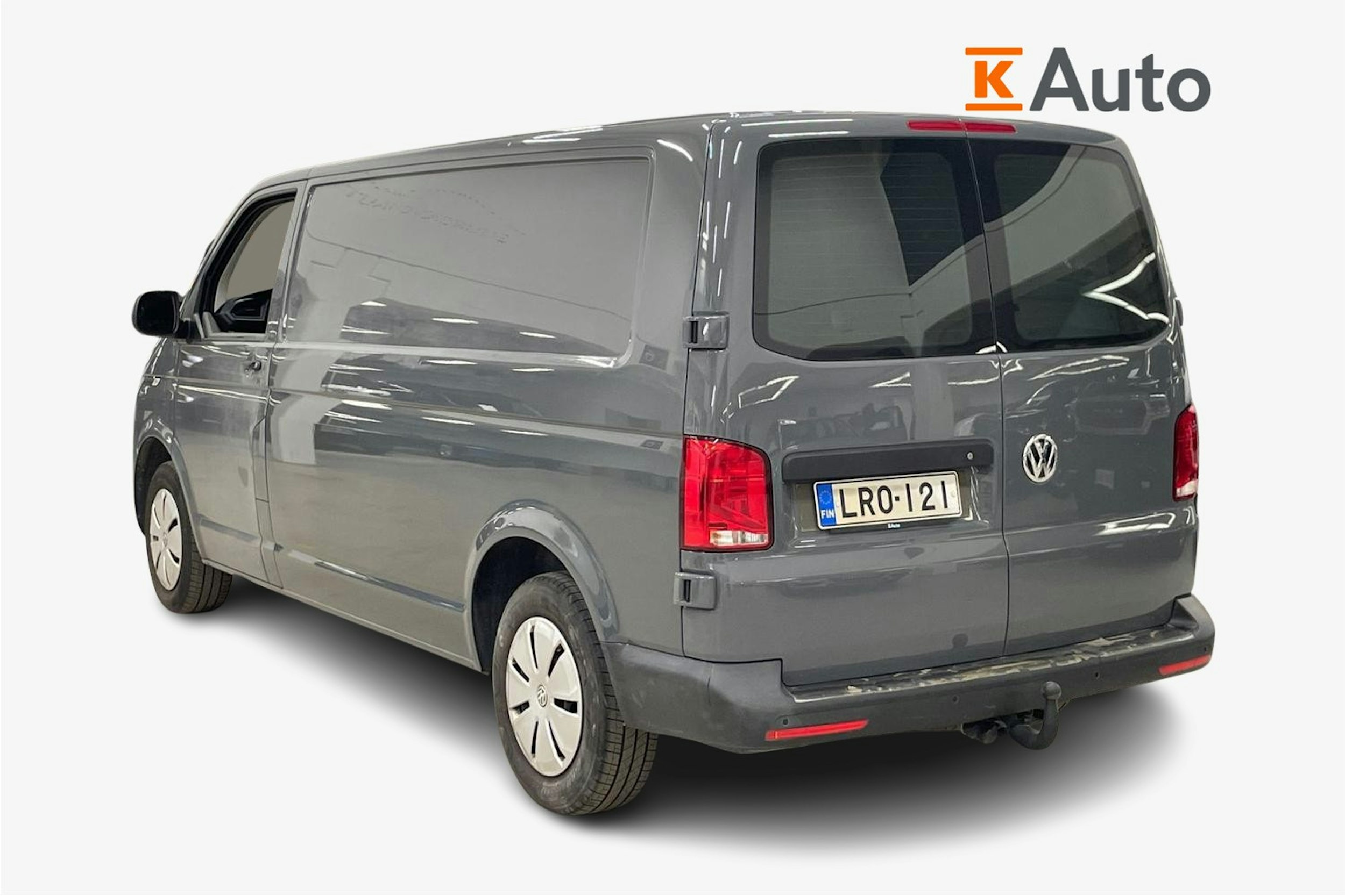 harmaa Volkswagen Transporter 2023 kuva 2.