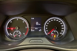 harmaa Volkswagen Transporter 2023 kuva 23.