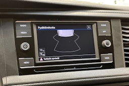 harmaa Volkswagen Transporter 2023 kuva 28.