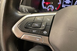 harmaa Volkswagen Transporter 2023 kuva 32.