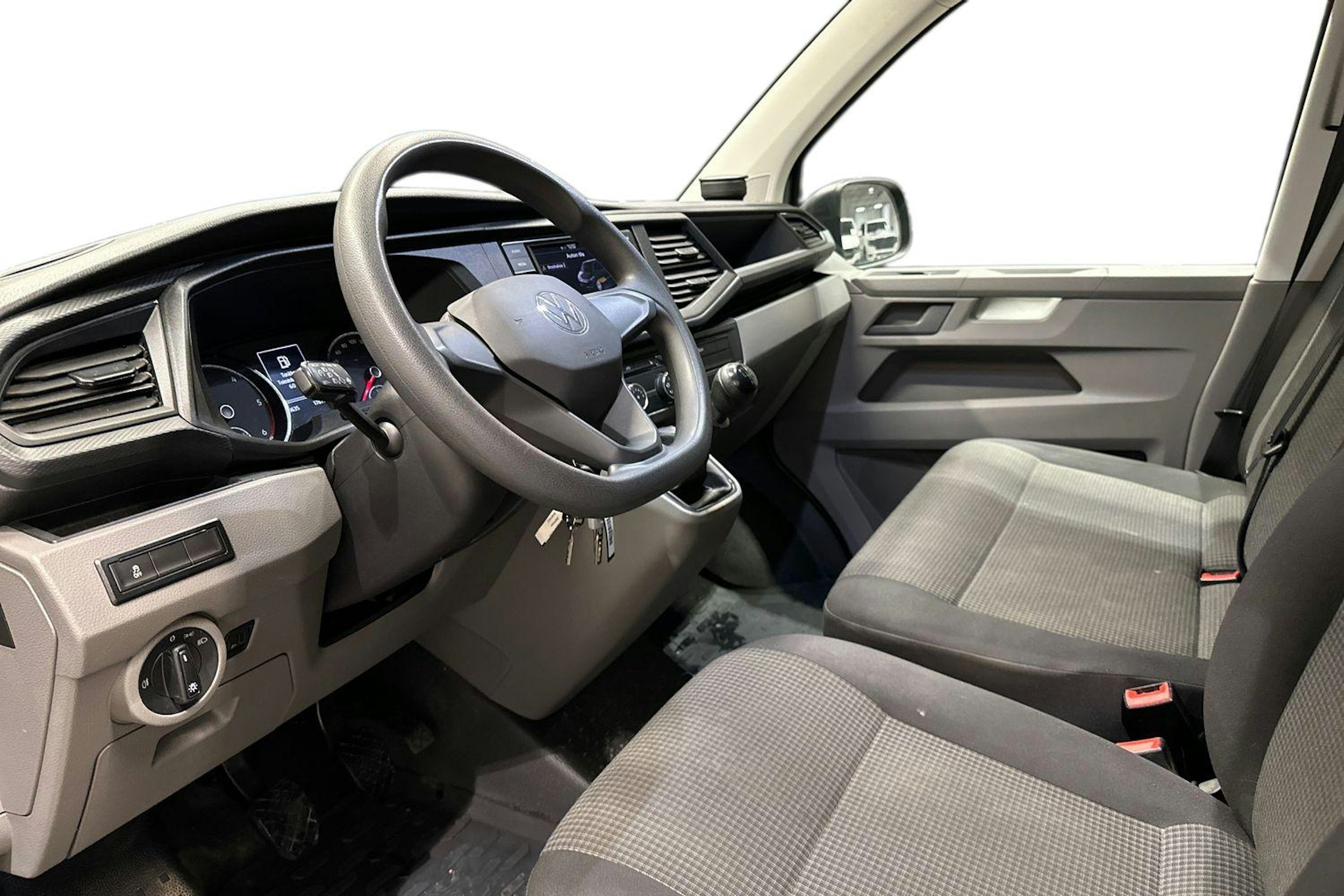 harmaa Volkswagen Transporter 2023 kuva 8.