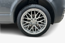 harmaa Volkswagen Transporter 2023 kuva 12.