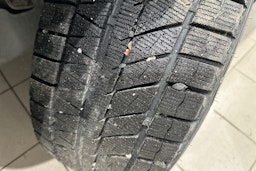 harmaa Volkswagen Transporter 2023 kuva 13.