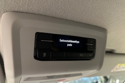 harmaa Volkswagen Transporter 2023 kuva 19.