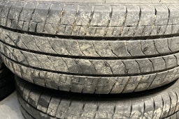 harmaa Volkswagen Transporter 2023 kuva 28.