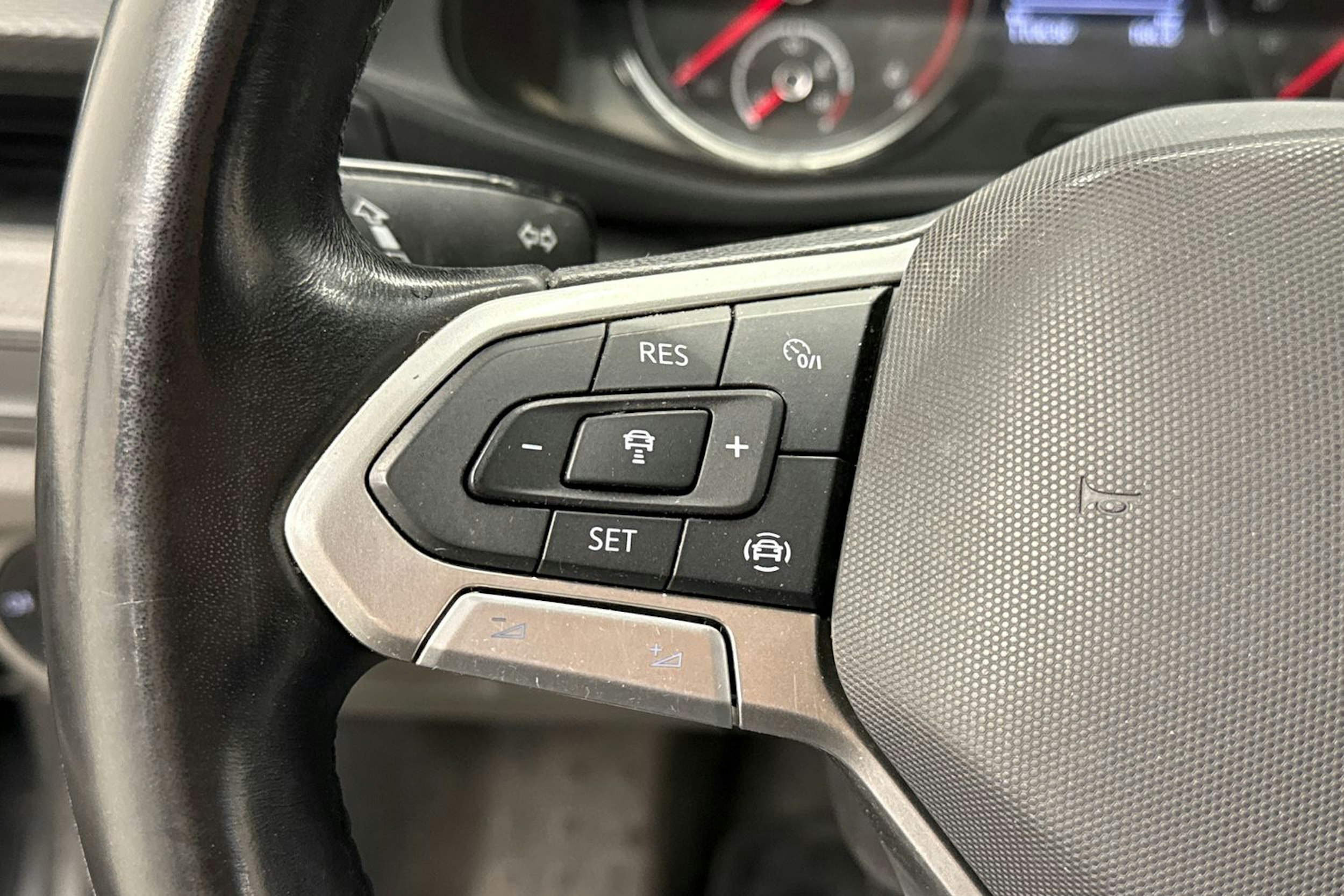 met. harmaa Volkswagen Transporter 2023 kuva 12.