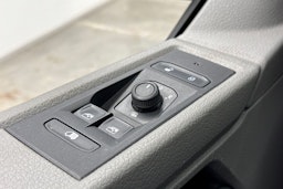 met. harmaa Volkswagen Transporter 2023 kuva 15.