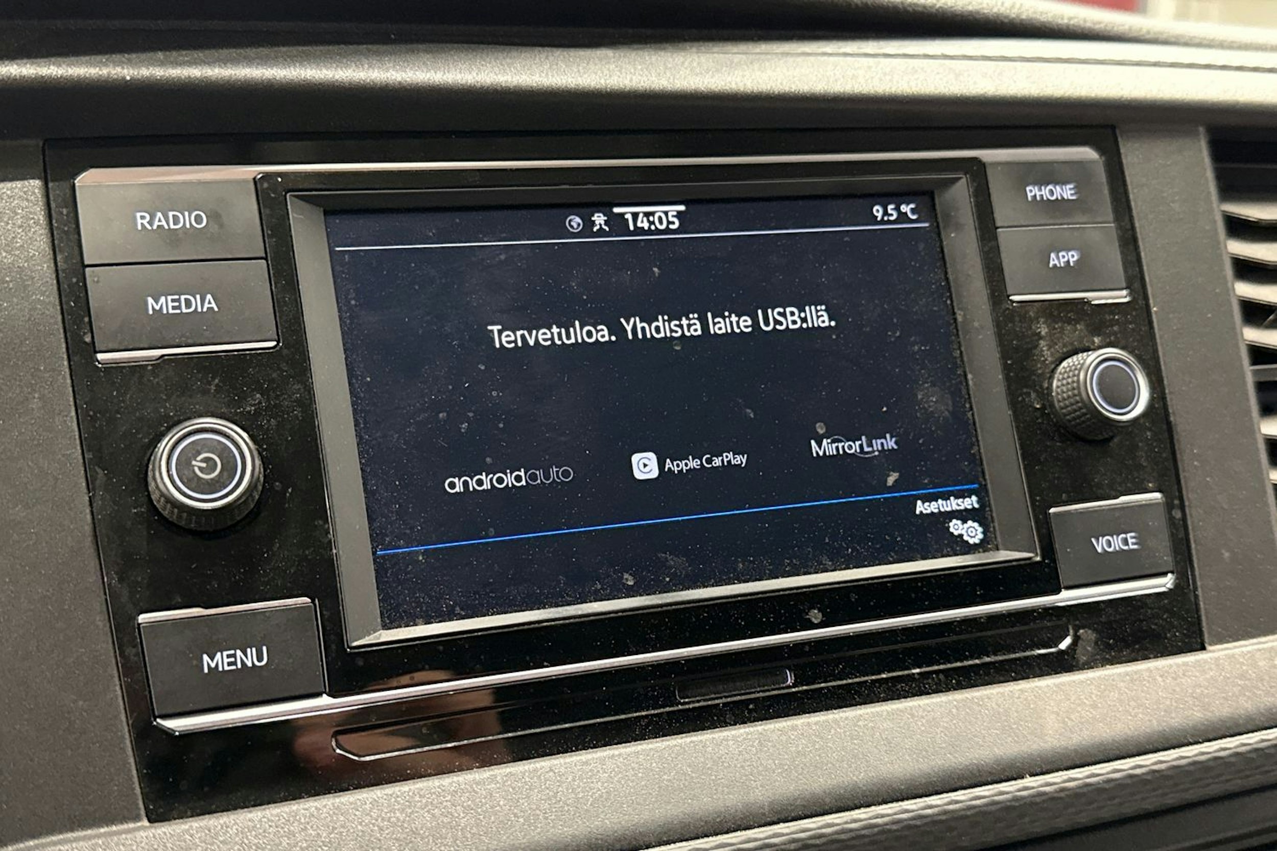 met. harmaa Volkswagen Transporter 2023 kuva 17.