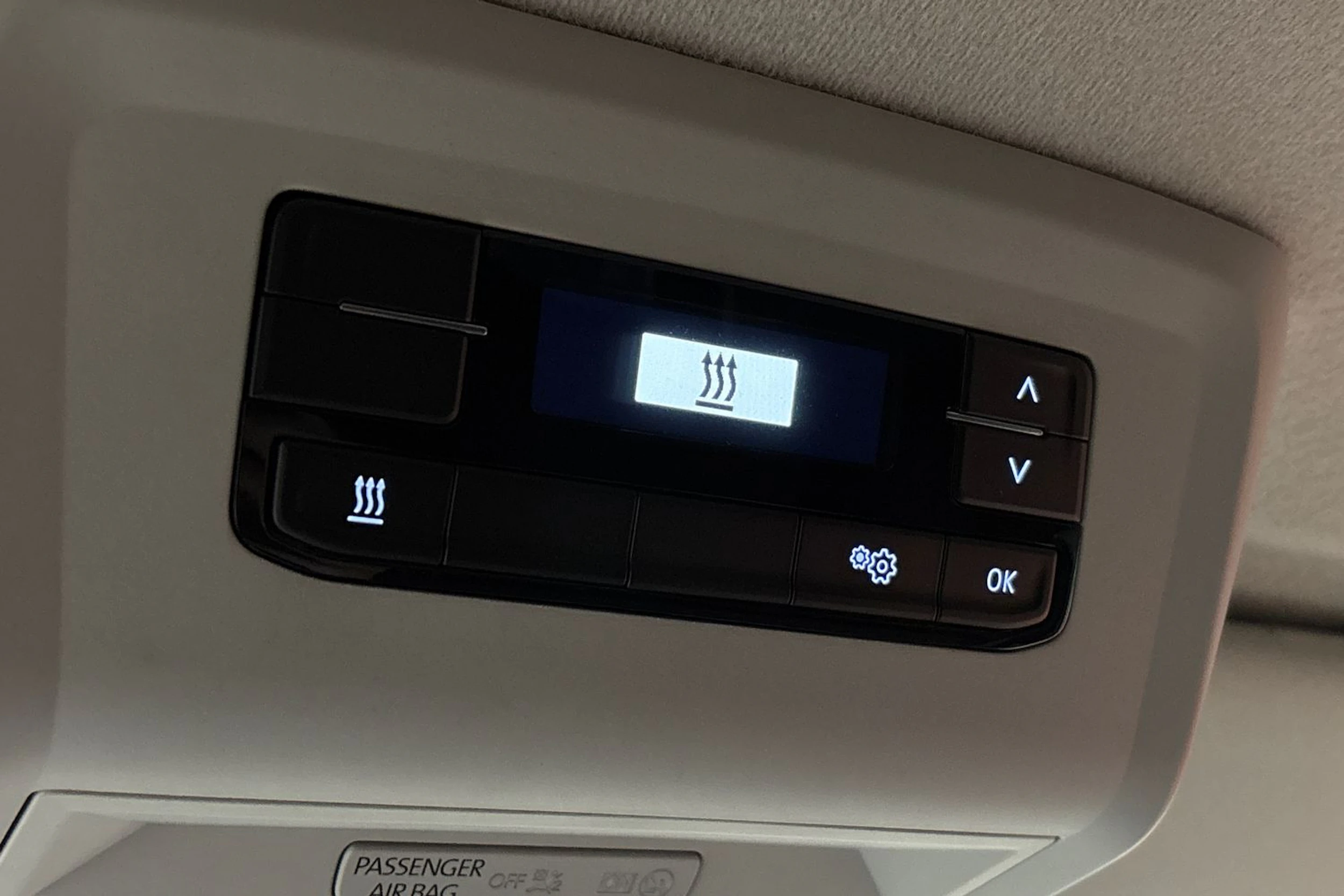 musta Volkswagen Transporter 2023 kuva 25.