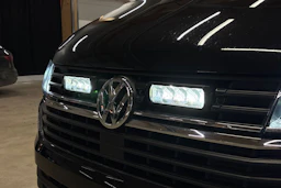 musta Volkswagen Transporter 2023 kuva 29.