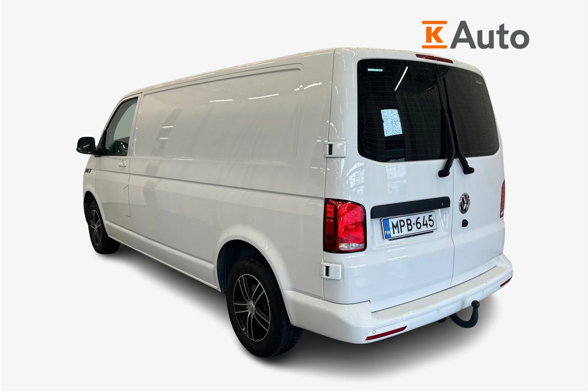 valkoinen Volkswagen Transporter 2023 kuva 2.