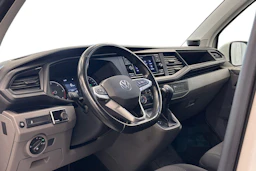 valkoinen Volkswagen Transporter 2023 kuva 6.