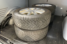 musta Volkswagen Transporter 2023 kuva 20.