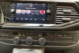 musta Volkswagen Transporter 2023 kuva 28.