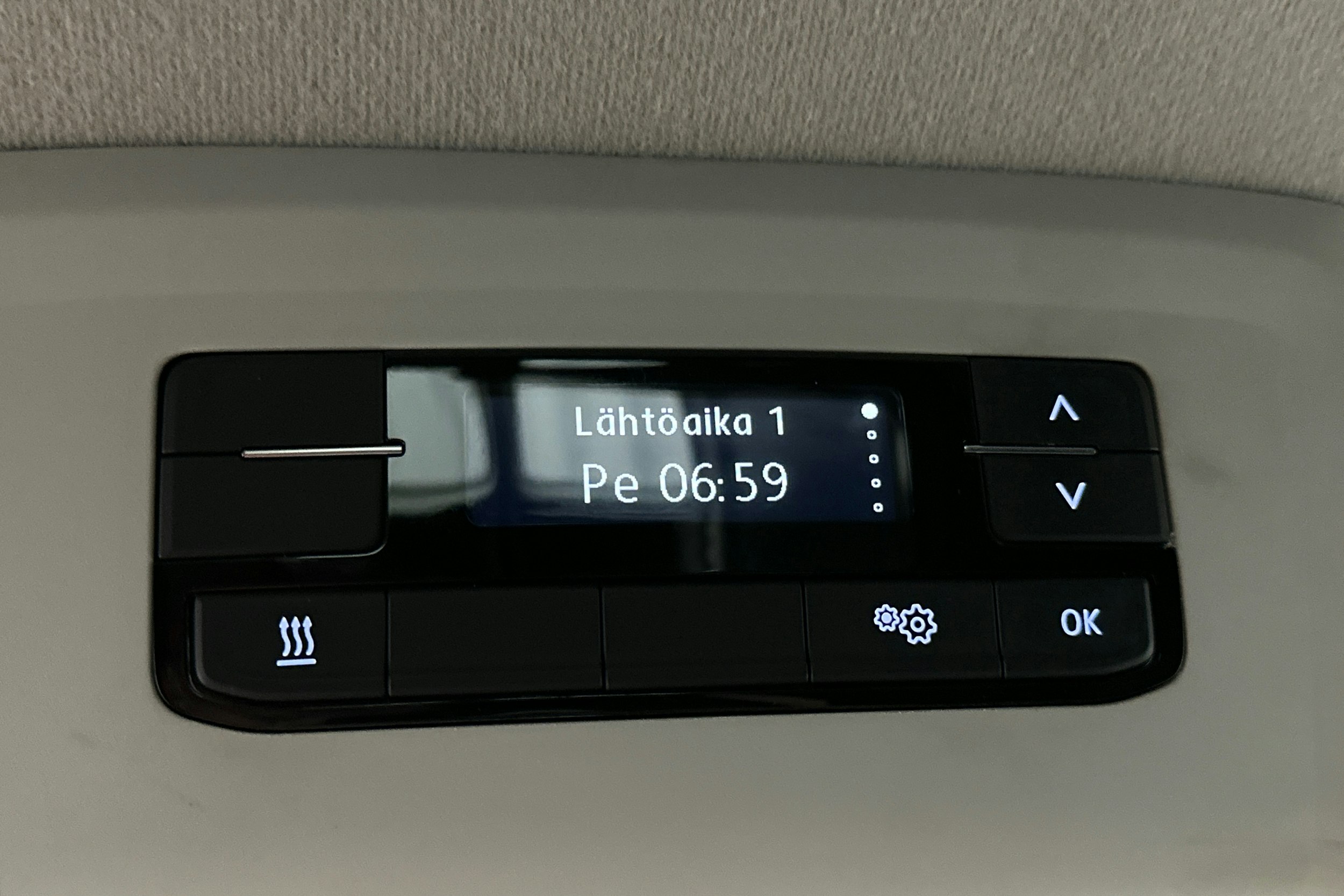valkoinen Volkswagen Transporter 2023 kuva 17.