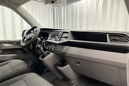 valkoinen Volkswagen Transporter 2023 kuva 13.