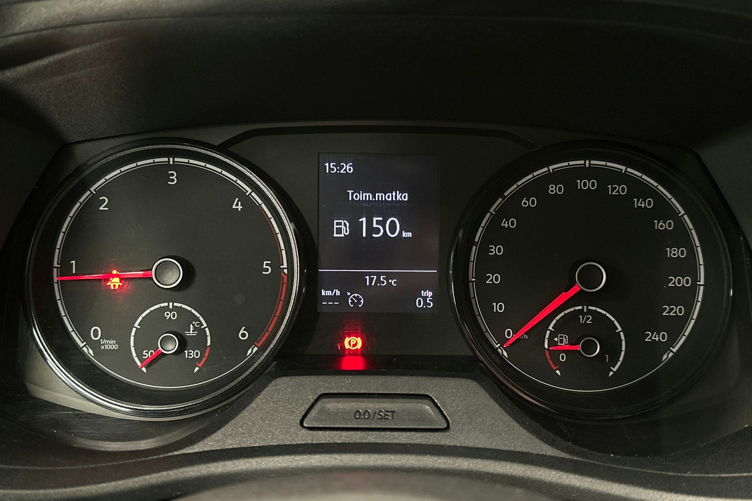 valkoinen Volkswagen Transporter 2023 kuva 16.
