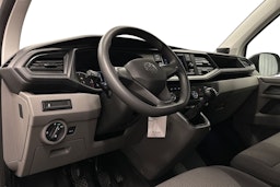 valkoinen Volkswagen Transporter 2023 kuva 6.