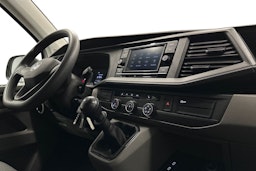valkoinen Volkswagen Transporter 2023 kuva 7.