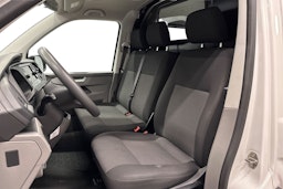 valkoinen Volkswagen Transporter 2023 kuva 8.