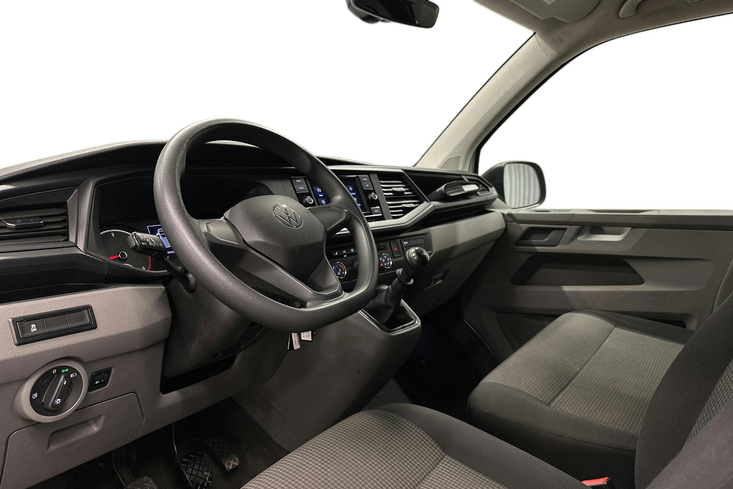 valkoinen Volkswagen Transporter 2023 kuva 6.