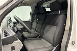 valkoinen Volkswagen Transporter 2023 kuva 11.
