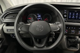 valkoinen Volkswagen Transporter 2023 kuva 13.