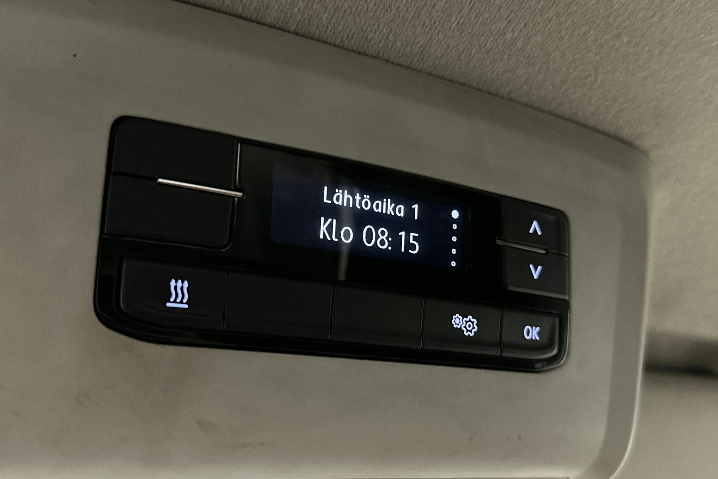 valkoinen Volkswagen Transporter 2023 kuva 17.