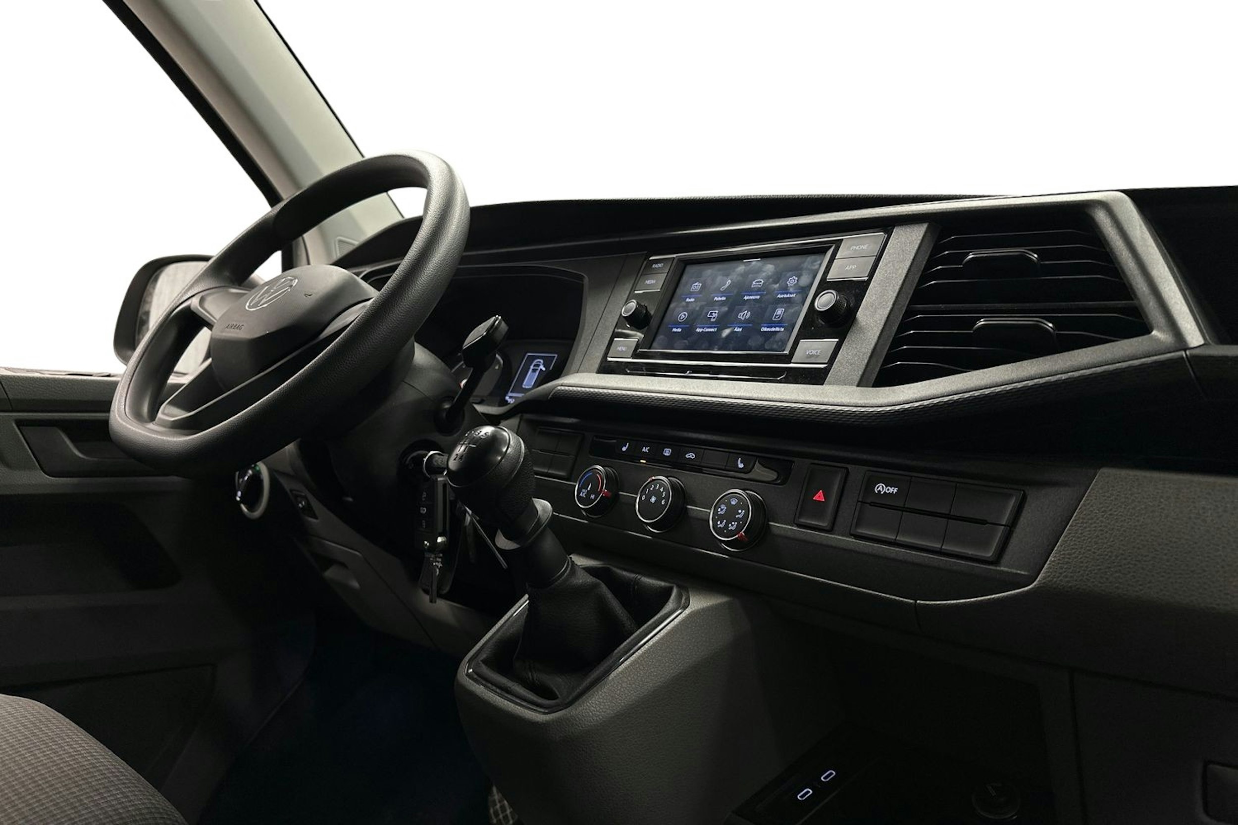 valkoinen Volkswagen Transporter 2023 kuva 6.