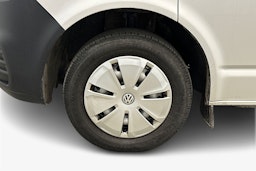 valkoinen Volkswagen Transporter 2023 kuva 8.