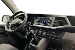 valkoinen Volkswagen Transporter 2023 kuva 7.