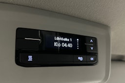 valkoinen Volkswagen Transporter 2023 kuva 19.