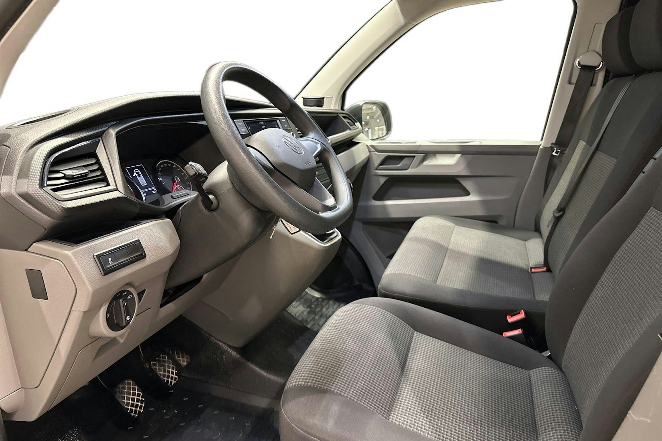 Valkoinen Volkswagen TRANSPORTER 2023 kuva 8.