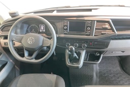 valkoinen Volkswagen Transporter 2023 kuva 9.