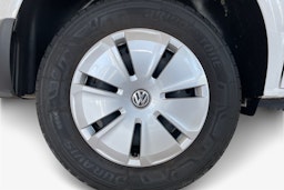 valkoinen Volkswagen Transporter 2023 kuva 11.