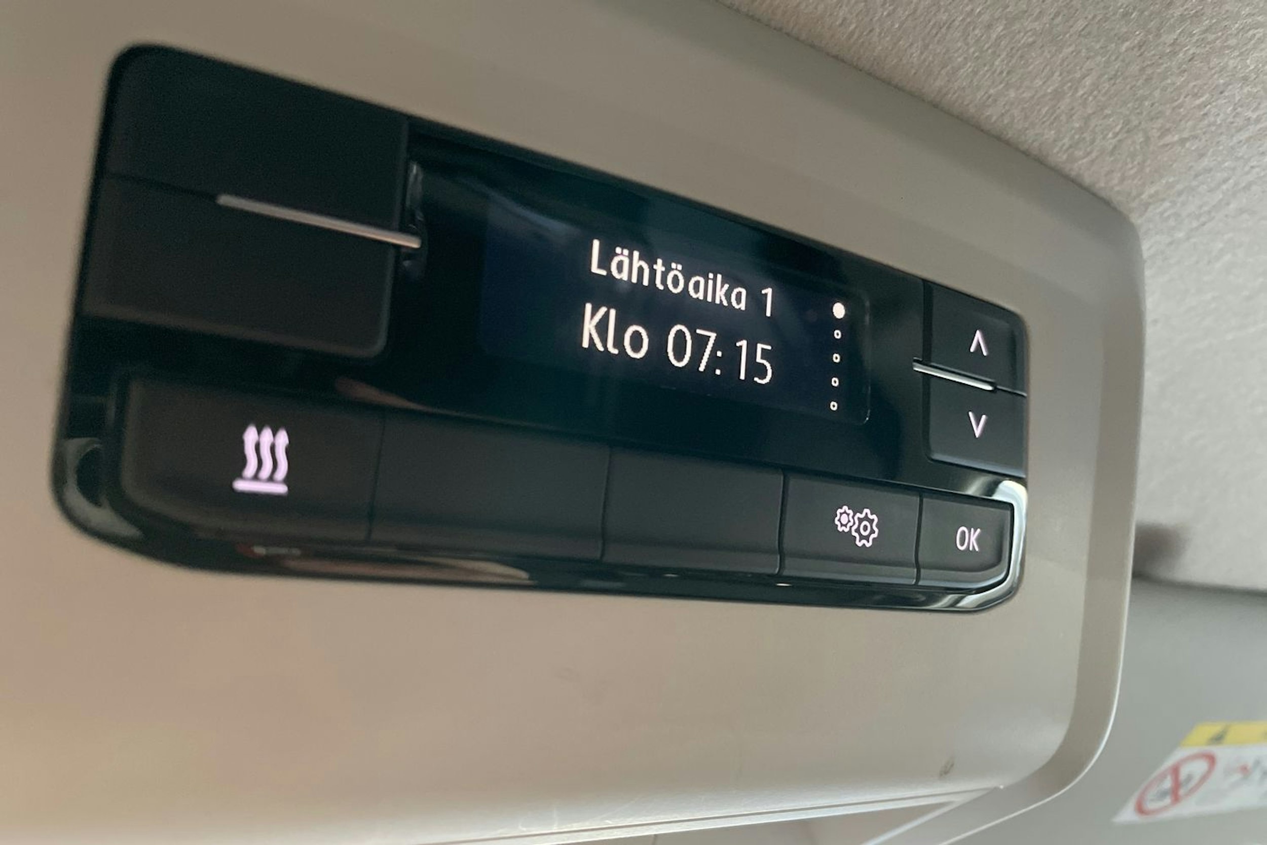 valkoinen Volkswagen Transporter 2023 kuva 15.