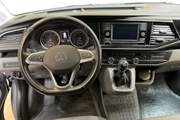 harmaa Volkswagen Transporter 2023 kuva 9.