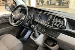 harmaa Volkswagen Transporter 2023 kuva 13.