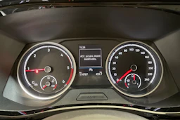 harmaa Volkswagen Transporter 2023 kuva 25.