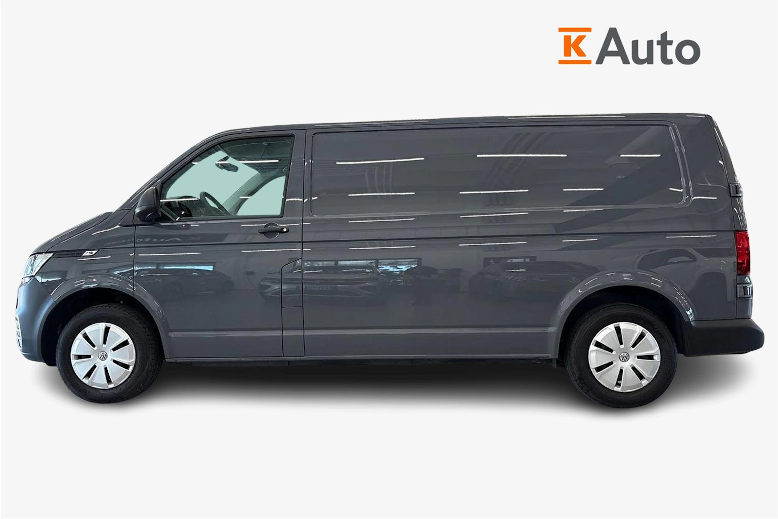 harmaa Volkswagen Transporter 2023 kuva 5.