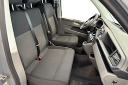 harmaa Volkswagen Transporter 2023 kuva 8.