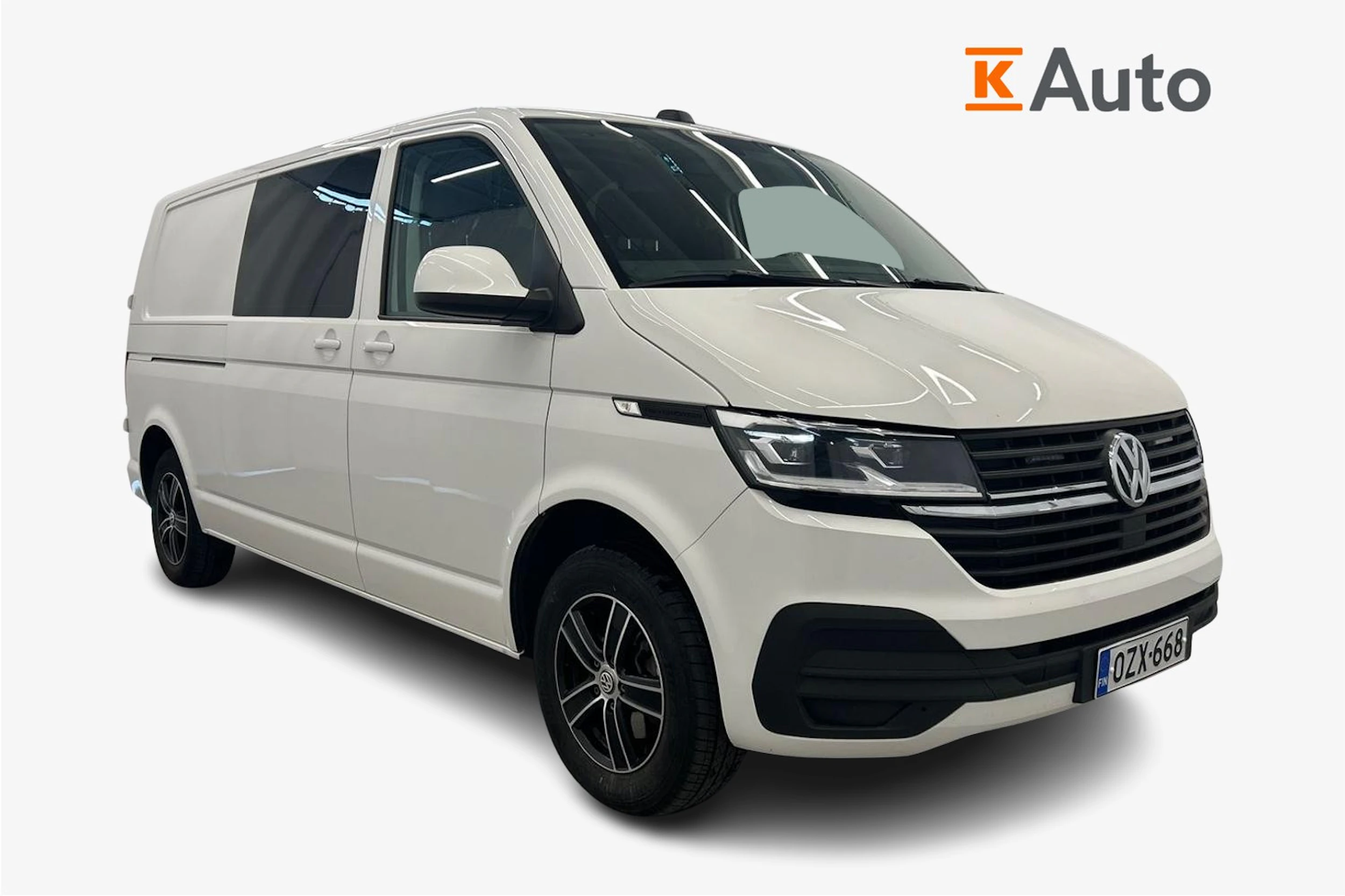 valkoinen Volkswagen Transporter 2023 kuva 1.