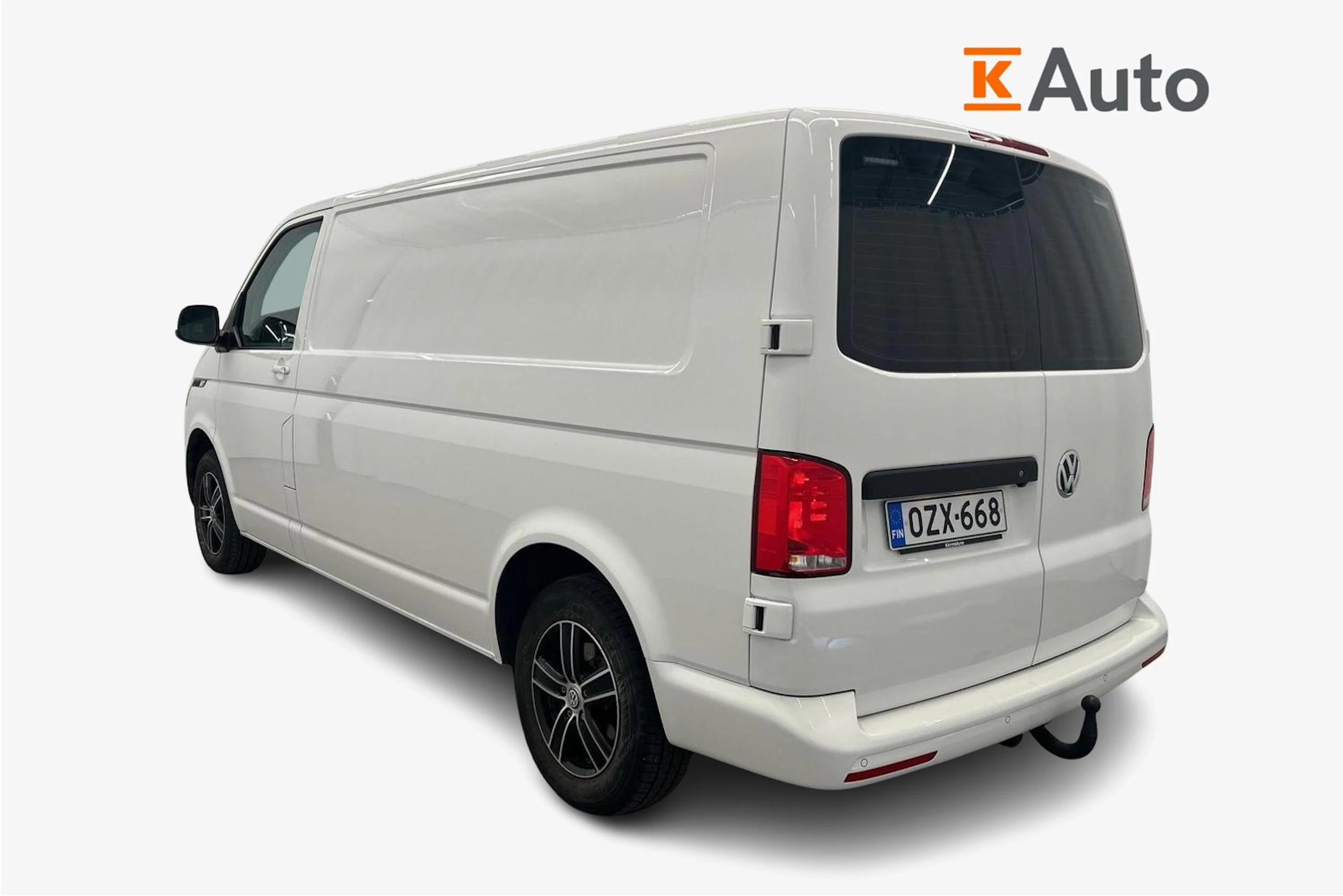 valkoinen Volkswagen Transporter 2023 kuva 2.