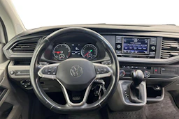 valkoinen Volkswagen Transporter 2023 kuva 7.